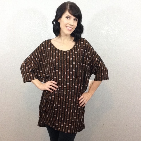 Lularoe Irma Tunic - Picture 4 of 6